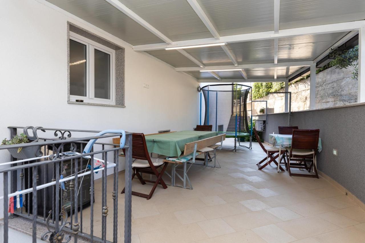 Apartment Duce 5973B Omiš Εξωτερικό φωτογραφία